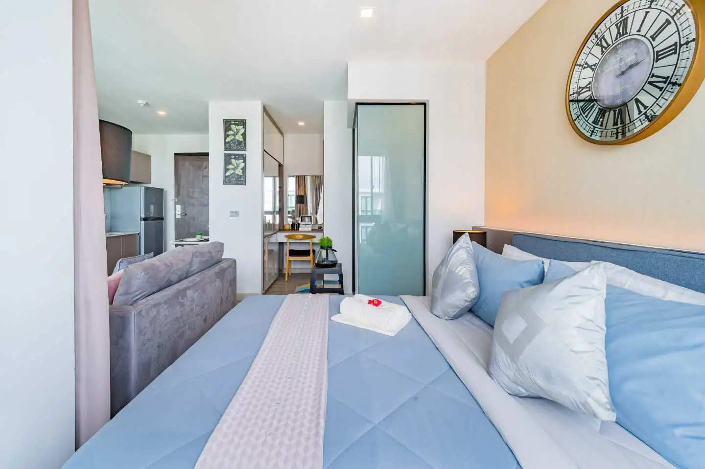 The Terminal - 2 Bedroom with Sea View - Photo 6