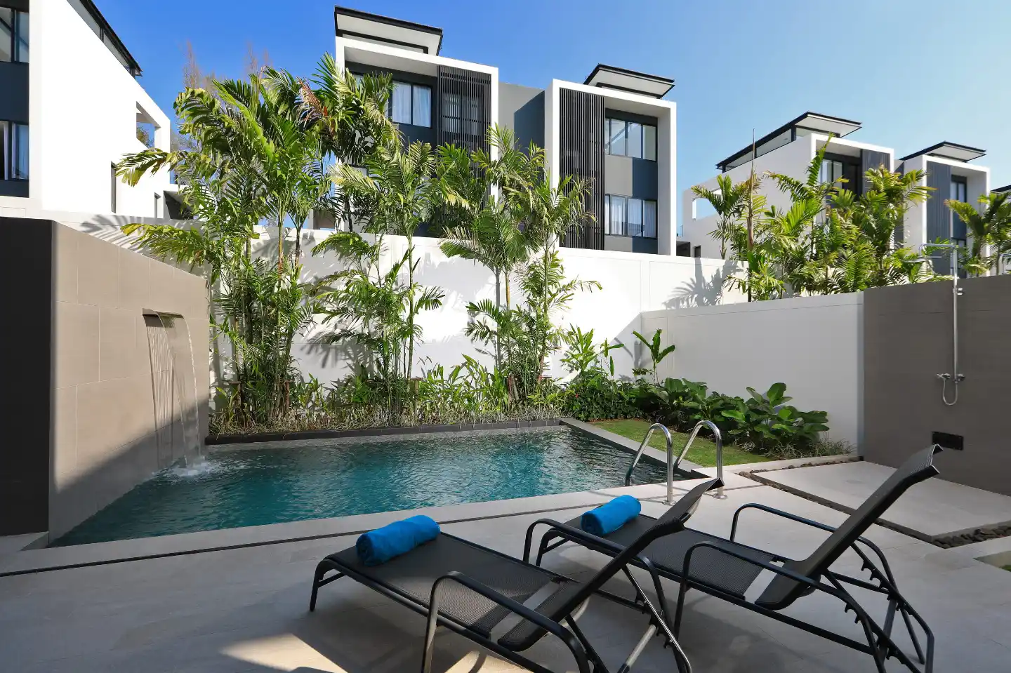3 Bedroom Townhome With Pool In Laguna Park For Sale By A Private Owner - Photo 8