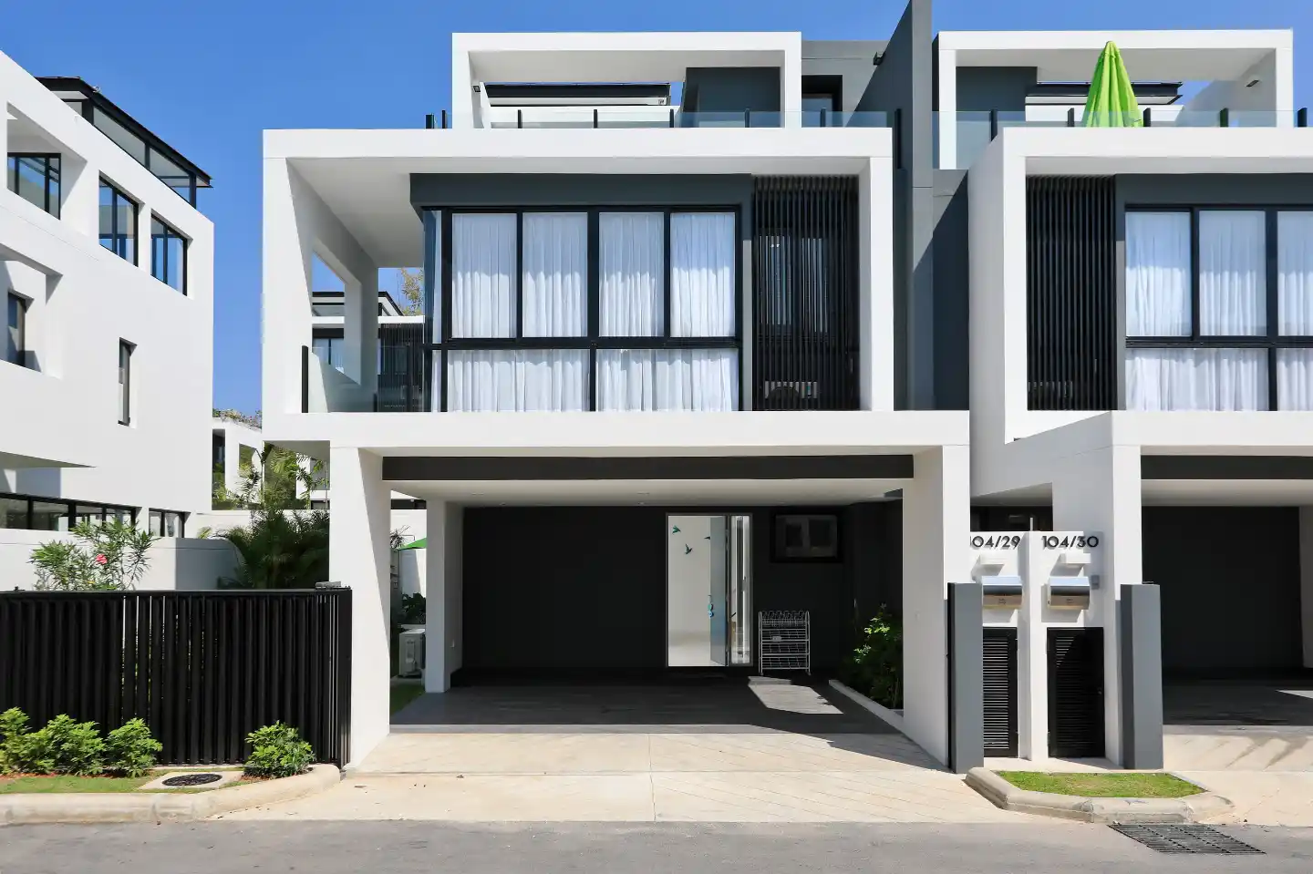 3 Bedroom Resale Townhouse In Laguna Park Phuket - Photo 2