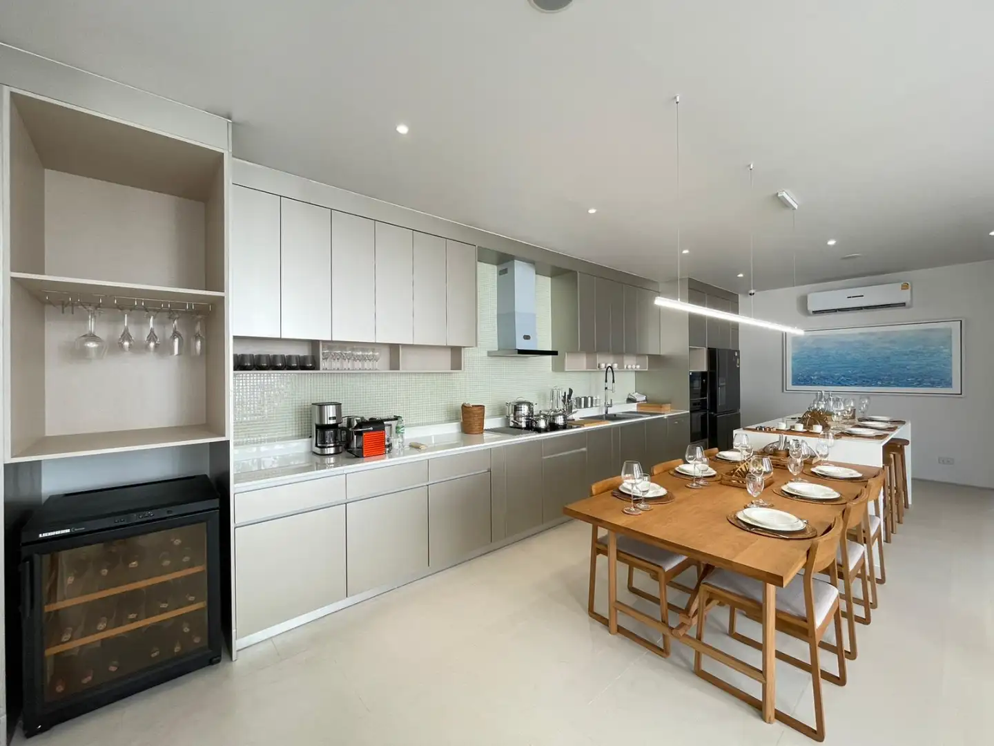 Exterior view of Wallaya Lux Pride, Pasak, Cherngtalay - Phuket