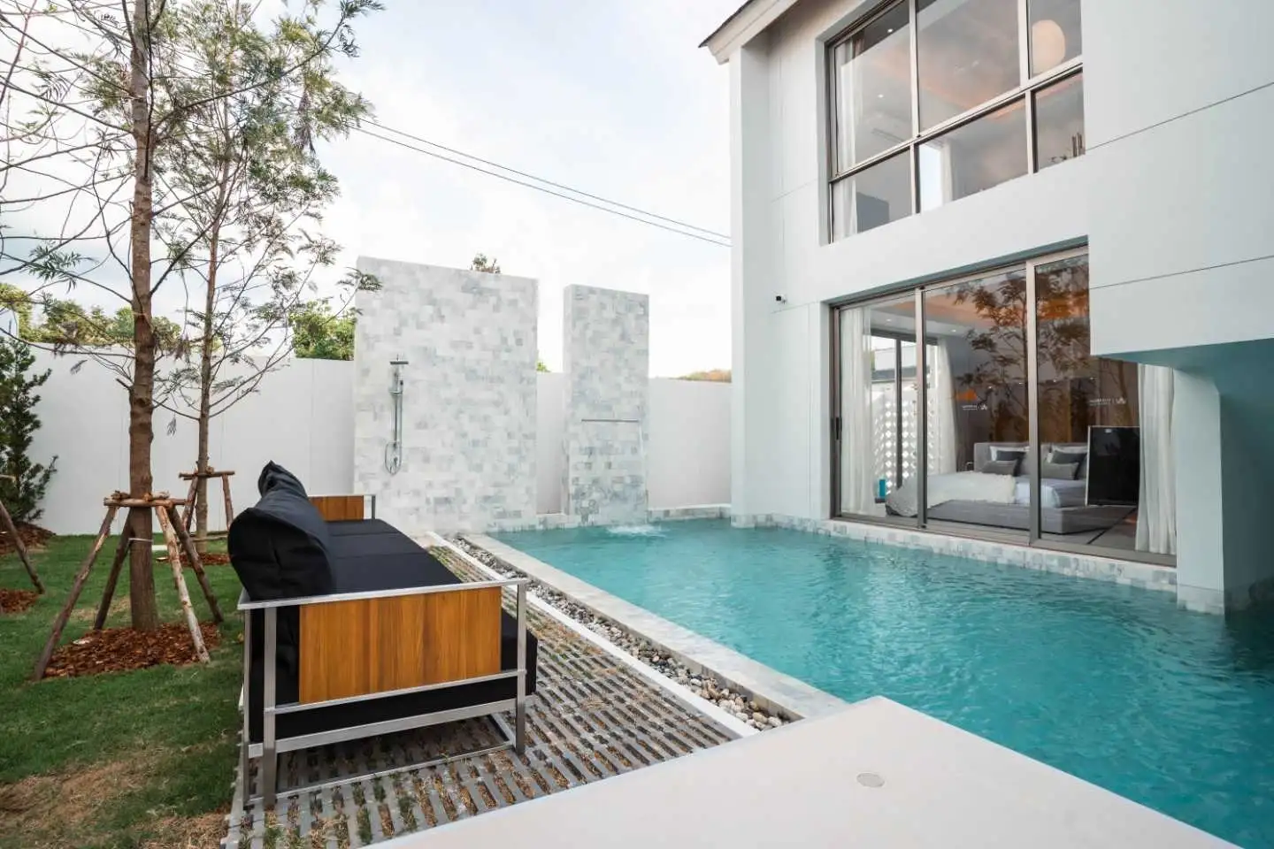 Exterior view of Wallaya Lux Pride, Pasak, Cherngtalay - Phuket
