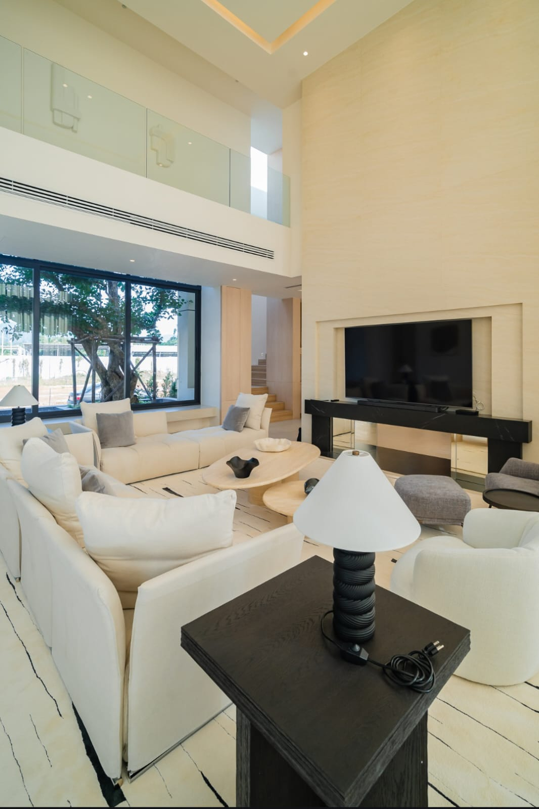 Luxury 4-Bedroom Two-story Villa in Lavish Estate, Chalong - Photo 6