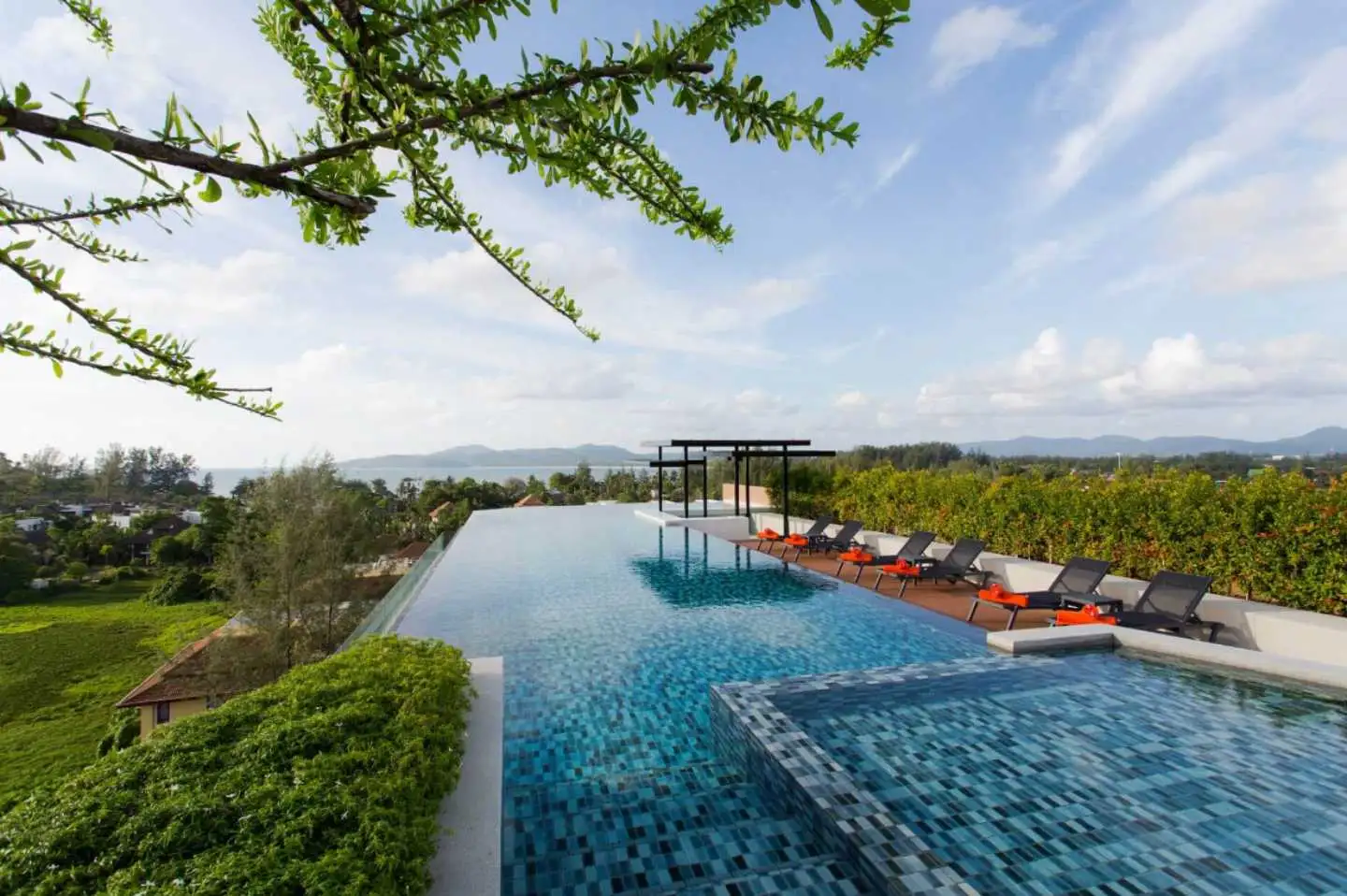 Foreign Freehold Resale Condo at 6th Avenue Condo - Surin Beach