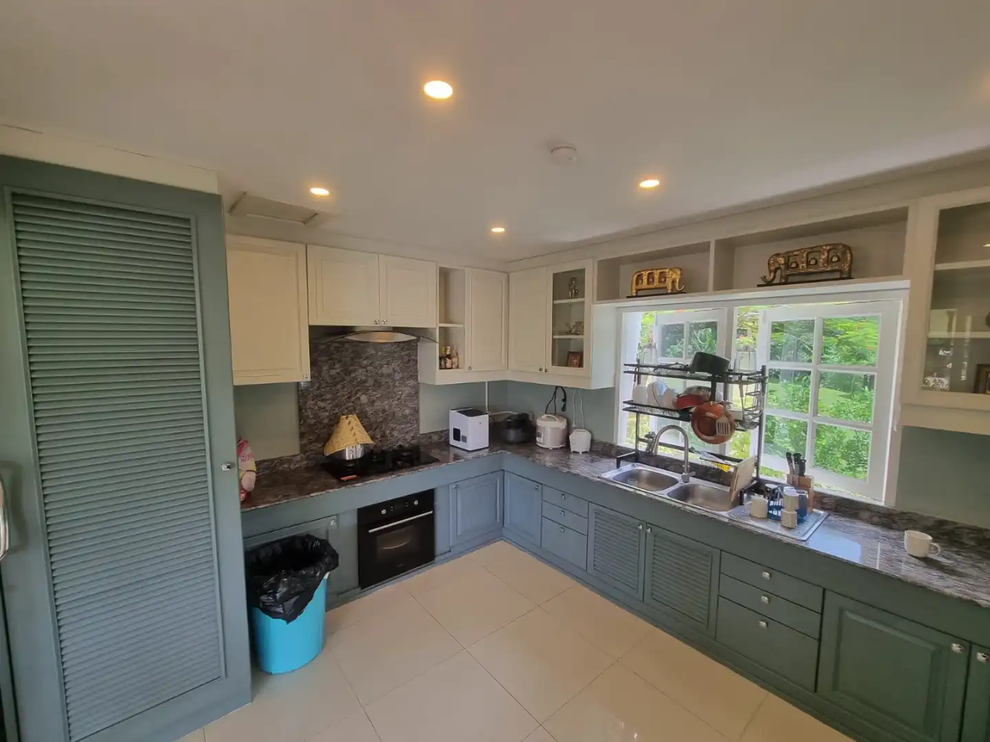 Interior view of 3 Bedroom House on Large Plot for Sale in Chalong