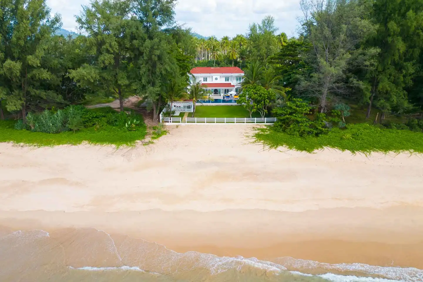 Carpe Diem Villa - Absolute Beachfront Mansion for Sale in Natai Beach - Photo 7