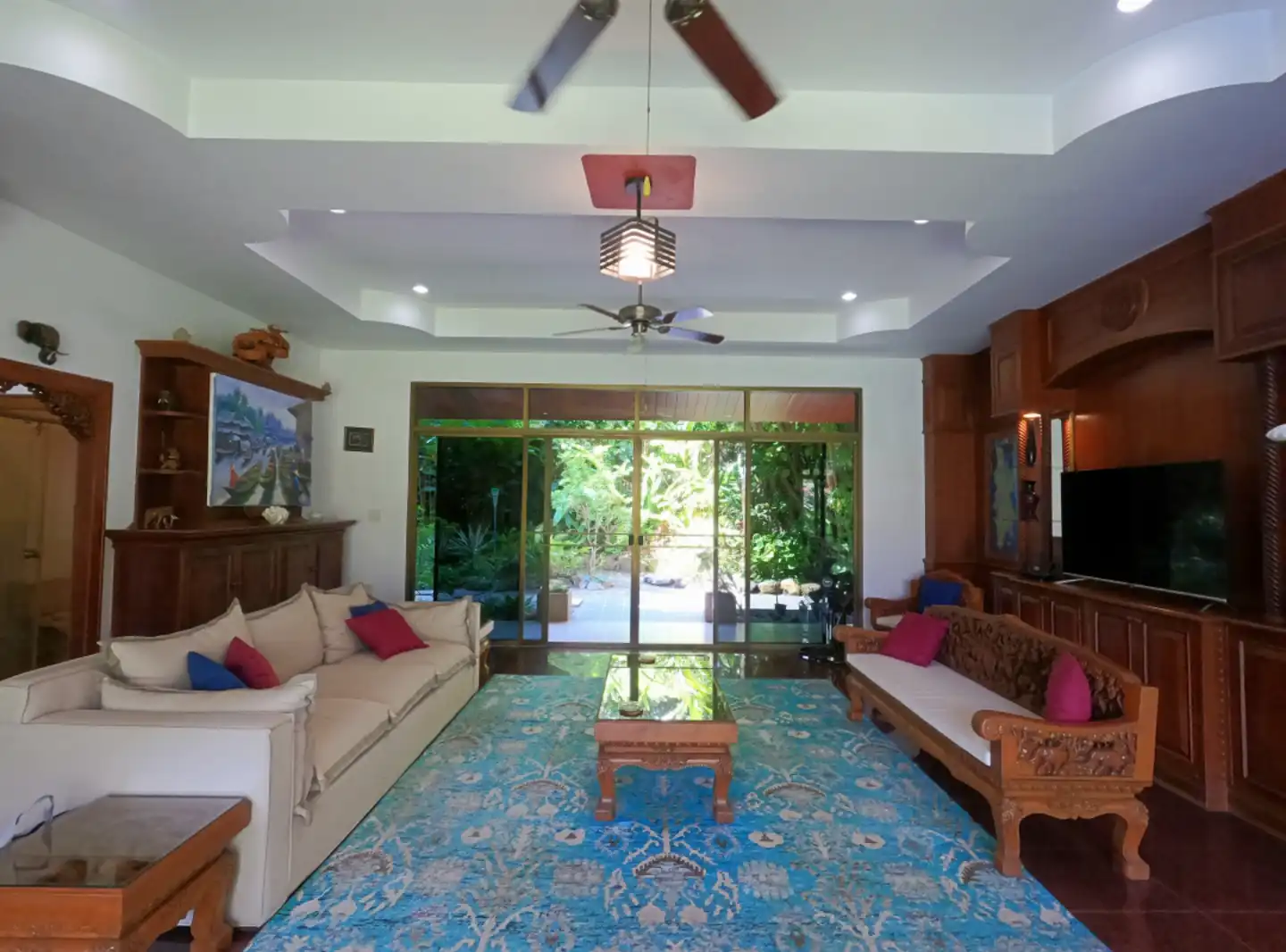 Interior view of 4 Bedroom Resale Villa Near Big Buddha