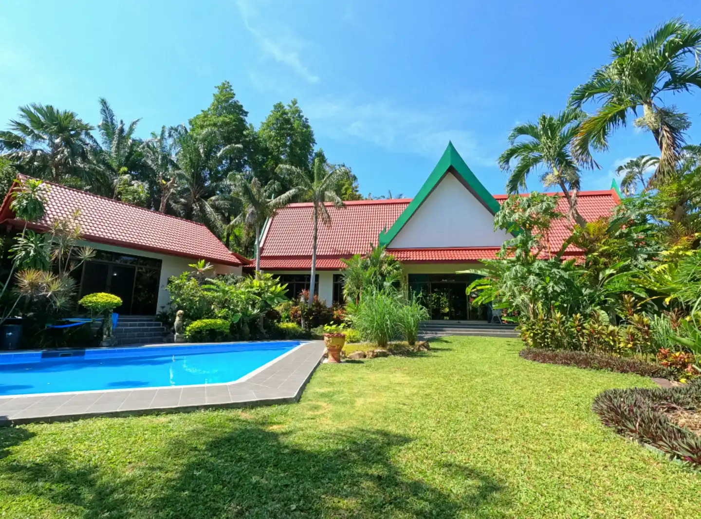 Interior view of 4 Bedroom Resale Villa Near Big Buddha