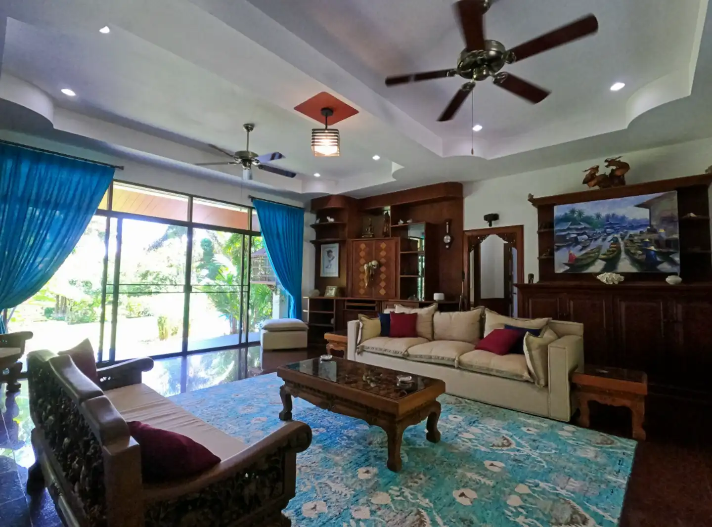 Interior view of 4 Bedroom Resale Villa Near Big Buddha