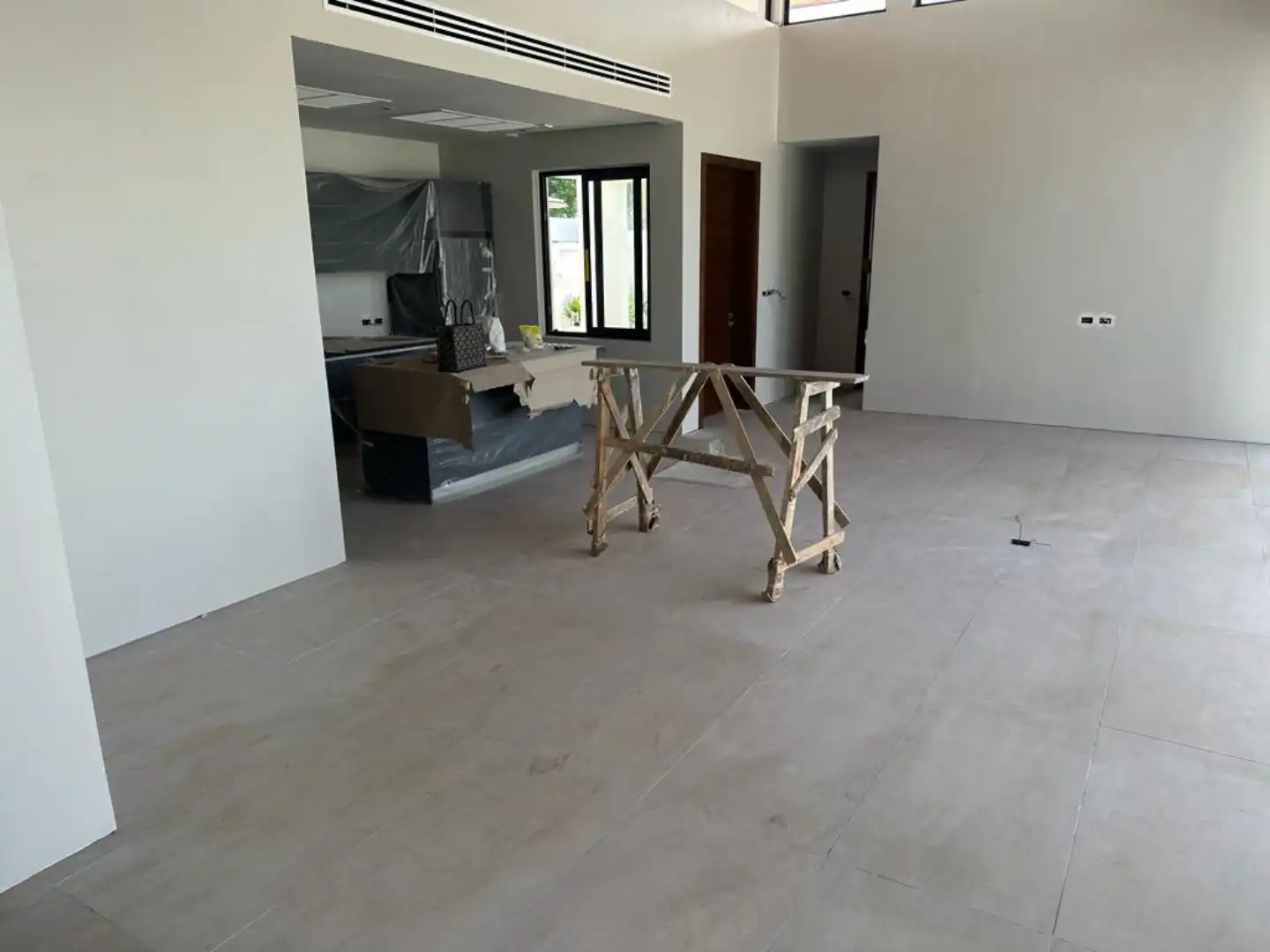 Botanica Modern Loft 3-Bedroom Resale from Private Owner - Photo 2