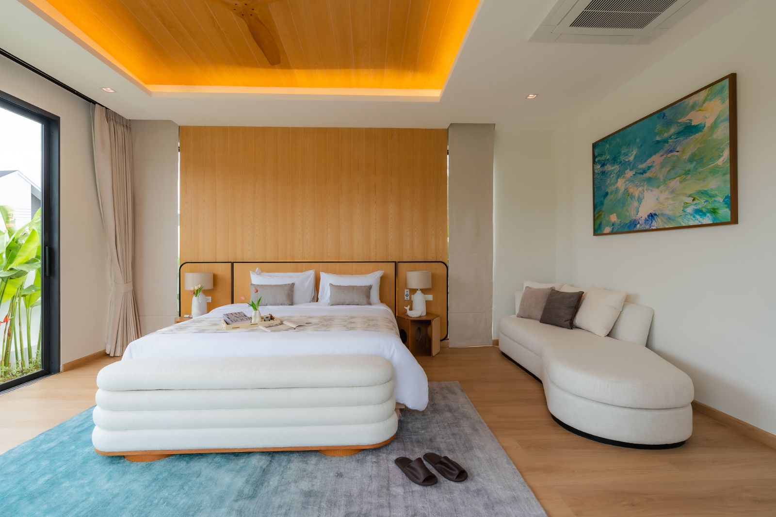 Interior view of 4 Bedroom Pool Villa for Sale in The Wynn Villas, Pasak 8, Cherngtalay