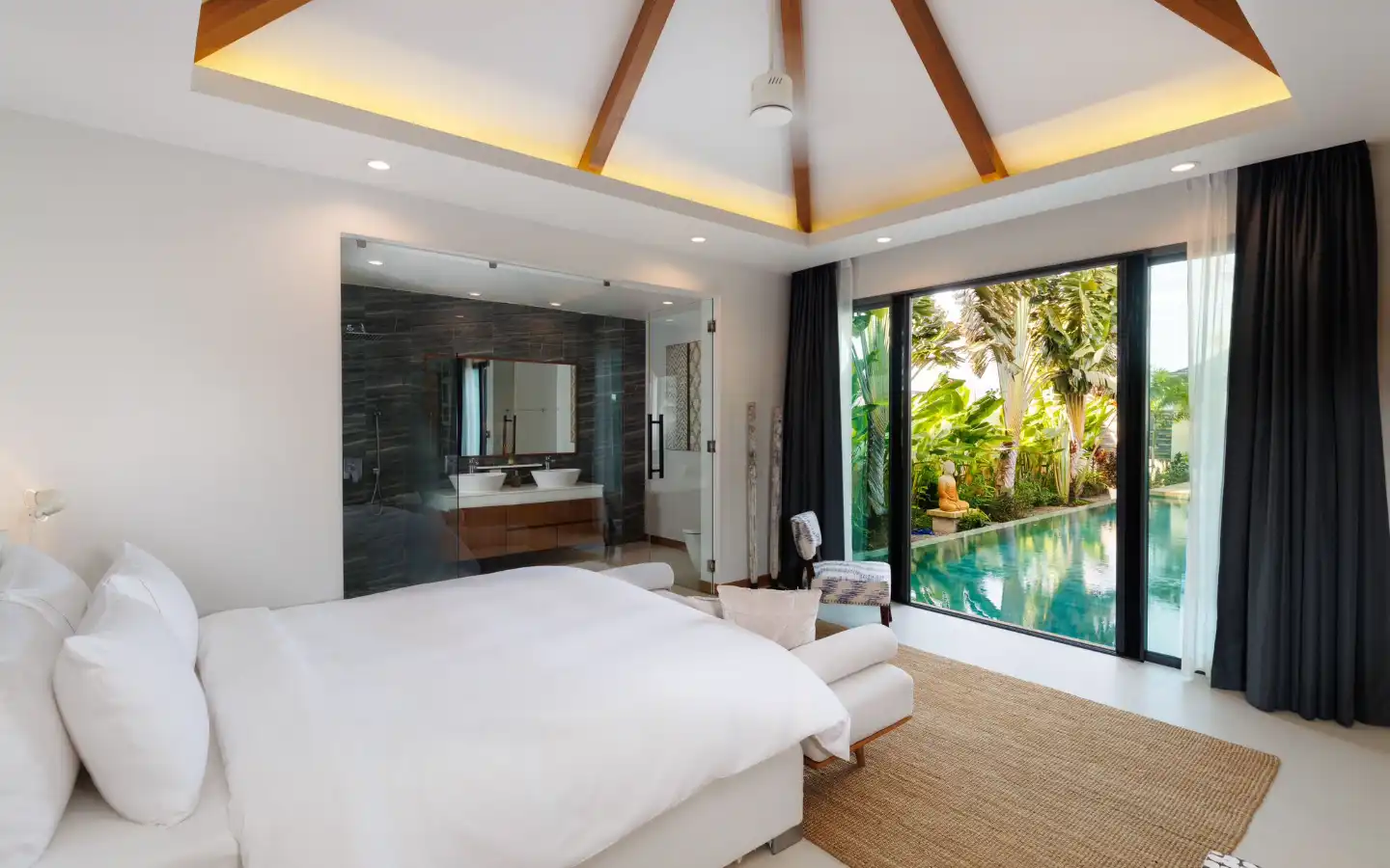 Interior view of 4 Bedroom Luxury Villa with Massive Land Plot