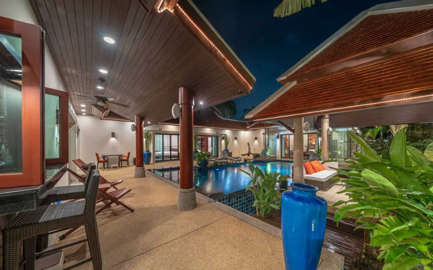 Luxury 4-Bedroom Villa on Generous Land Plot in Baan Bua Naiharn for Sale - Photo 2