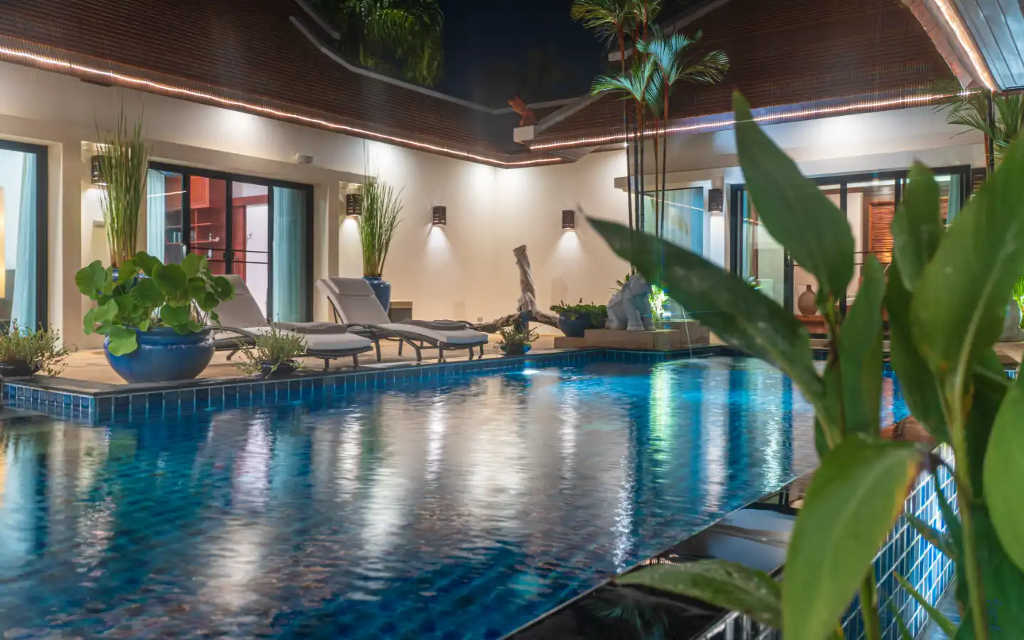 Luxury 4-Bedroom Villa on Generous Land Plot in Baan Bua Naiharn for Sale - Photo 6