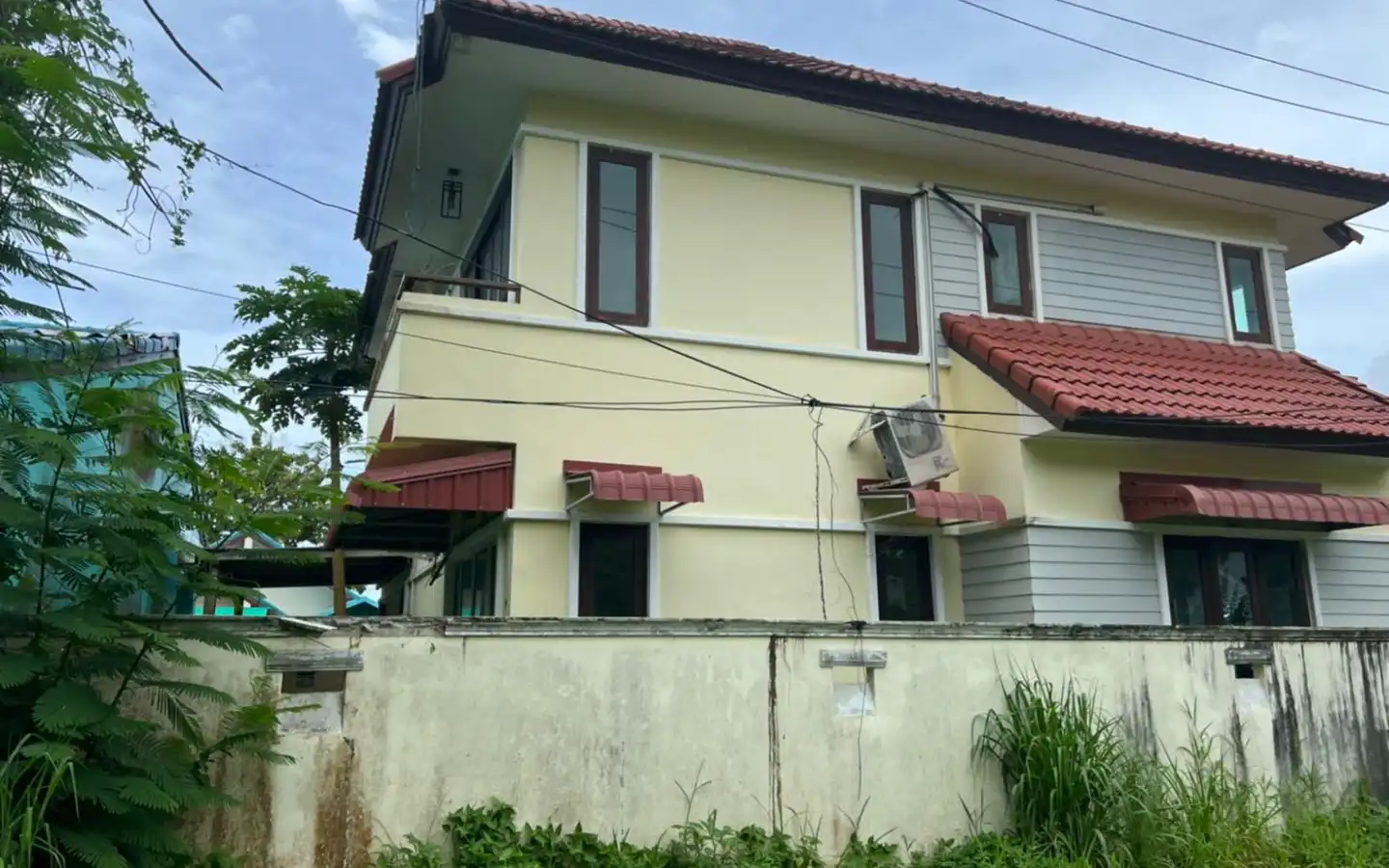 Interior view of 3 Bedroom Fixer-Upper Stand Alone Villa on Pasak 8