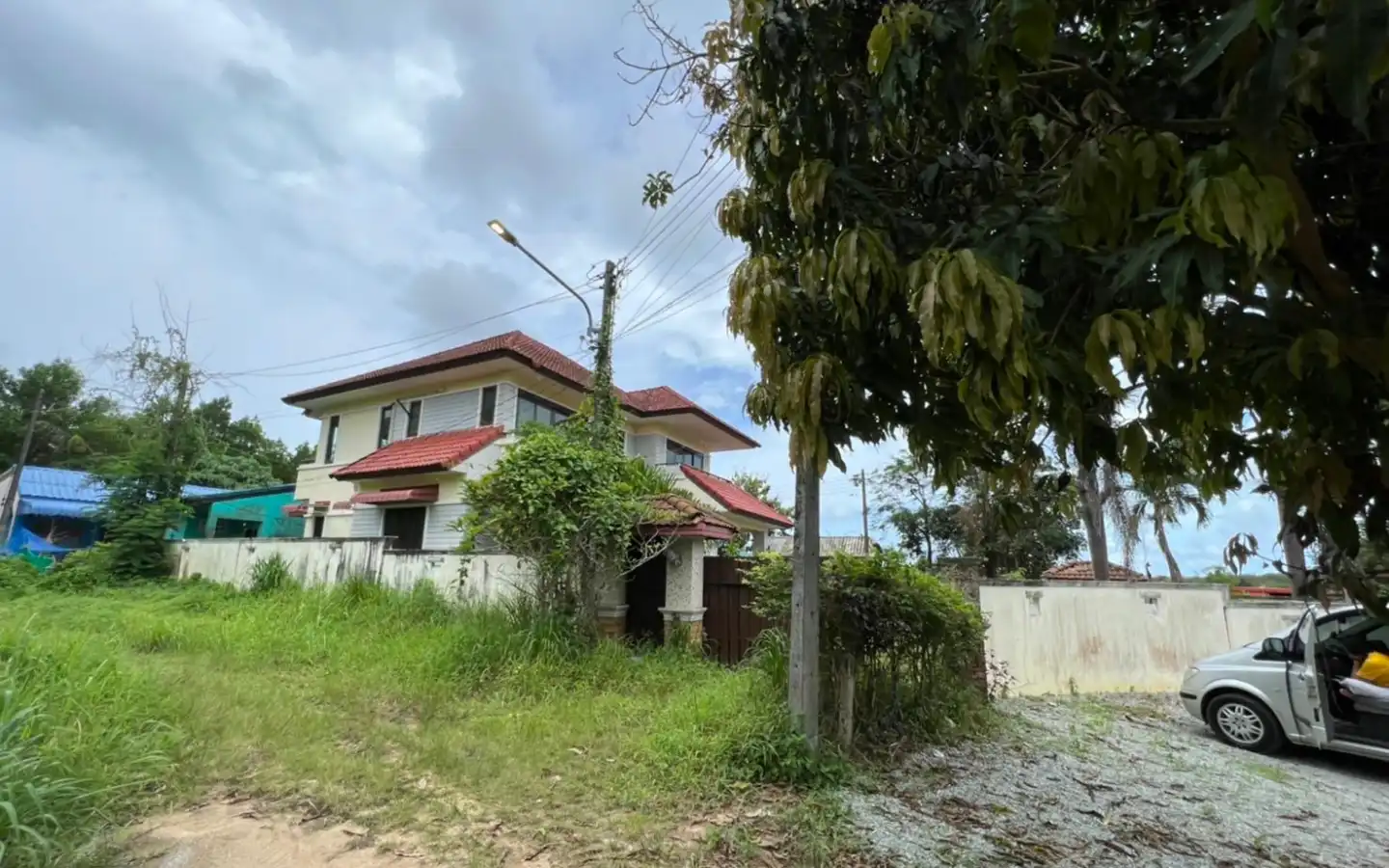 Interior view of 3 Bedroom Fixer-Upper Stand Alone Villa on Pasak 8