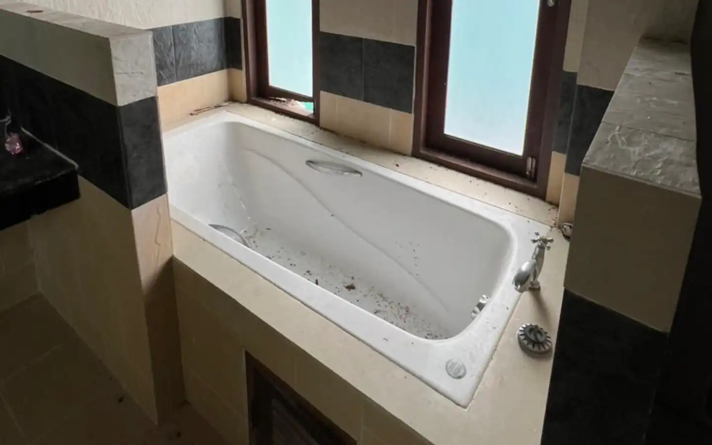Interior view of 3 Bedroom Fixer-Upper Stand Alone Villa on Pasak 8