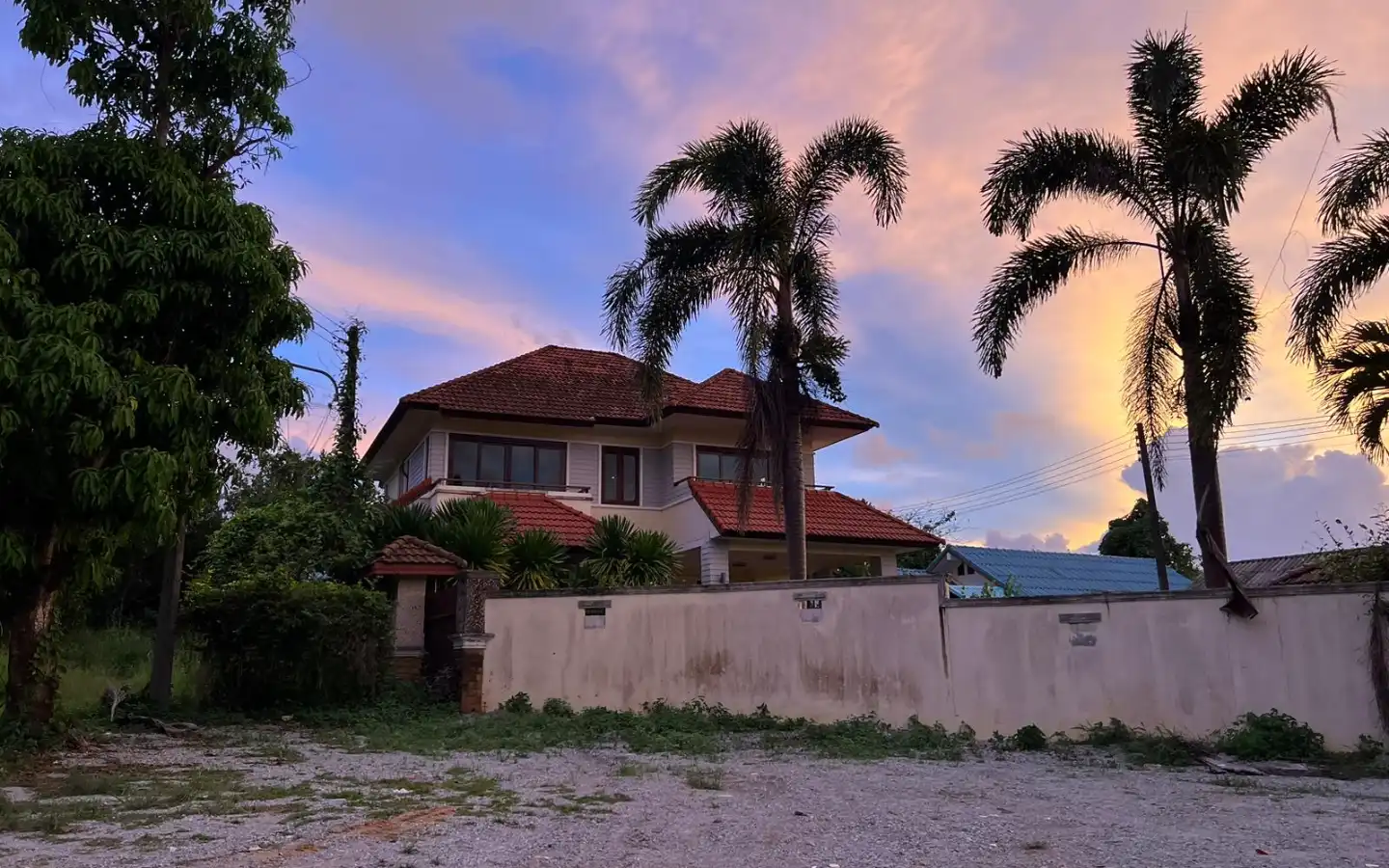 Interior view of 3 Bedroom Fixer-Upper Stand Alone Villa on Pasak 8