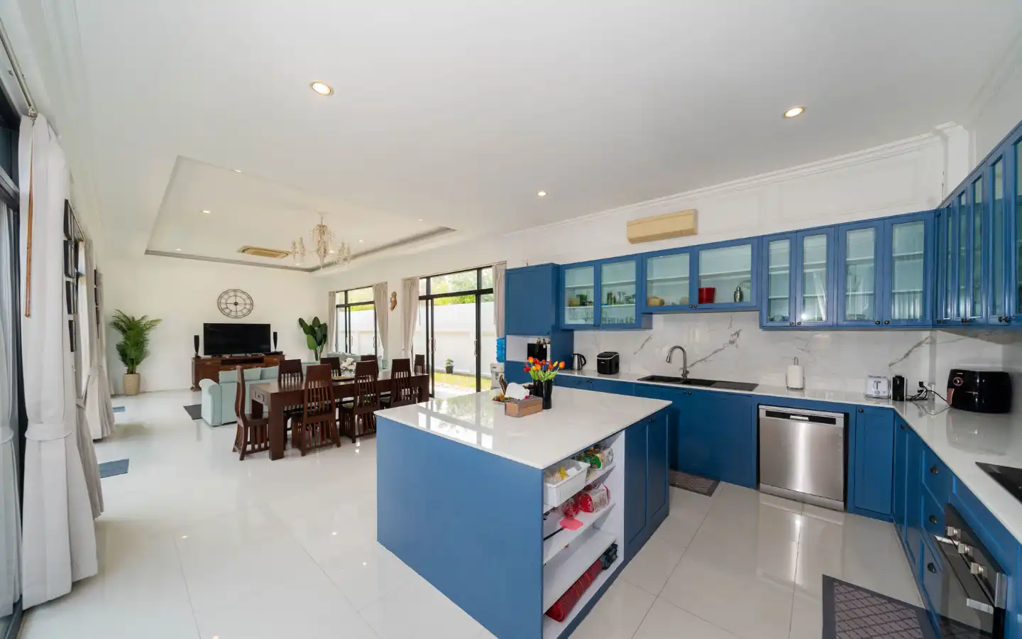 Interior view of 4 Bedroom Resale Pool Villa at Bua Sawan on Pasak 12, Cherngtalay, Phuket