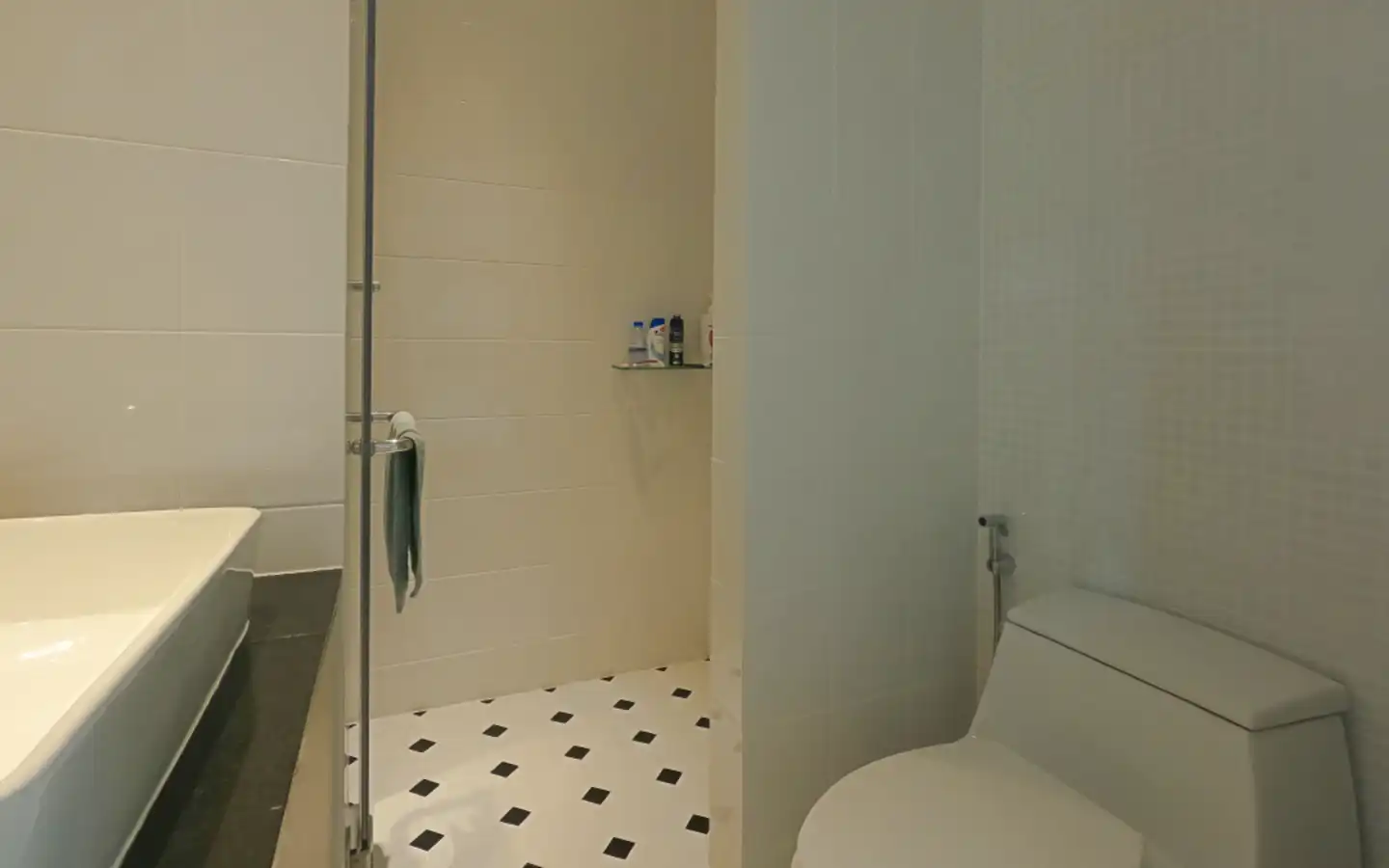 Interior view of 2 Bedroom Resale Condo at Kamala Falls