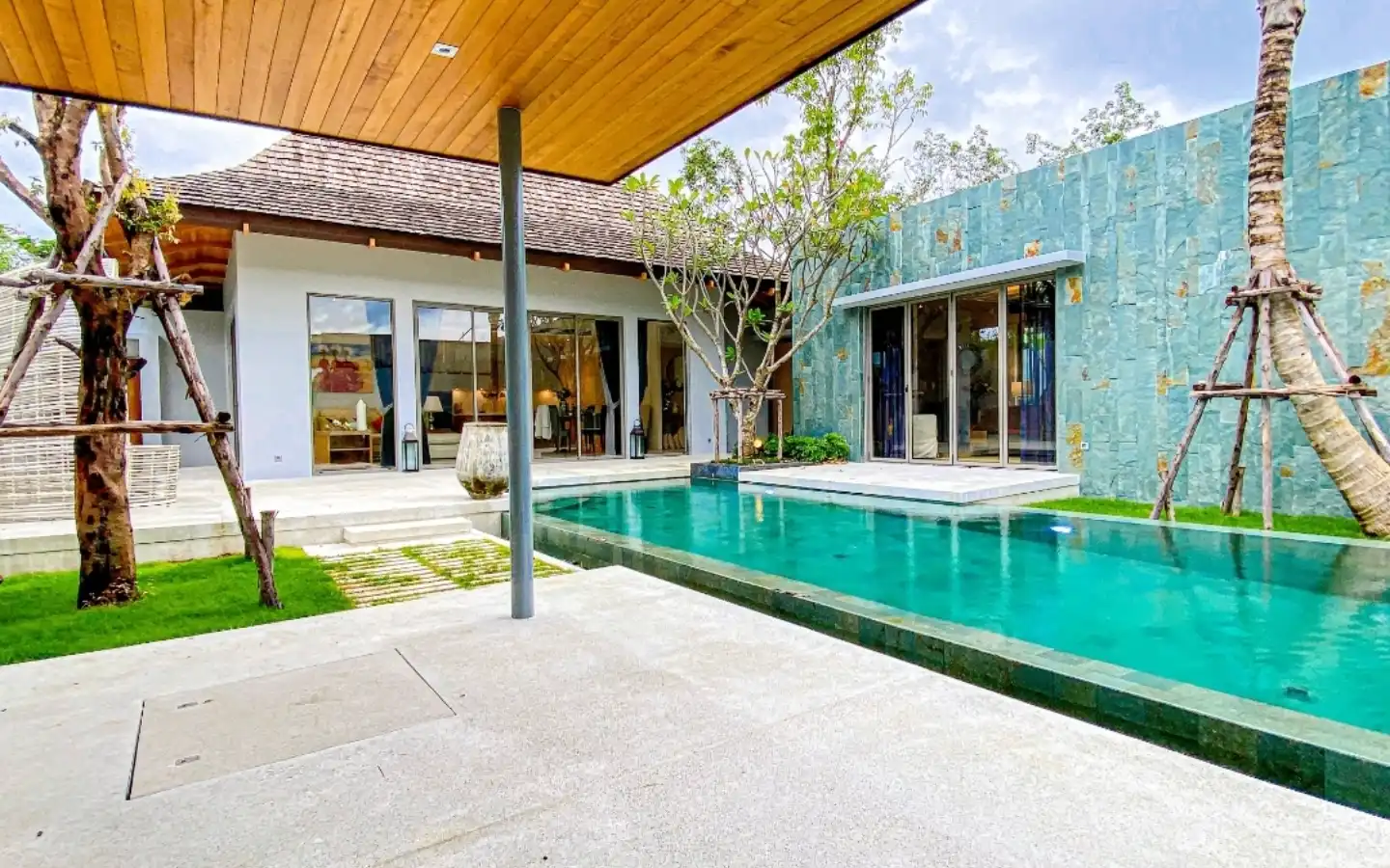 Interior view of Luxurious 2 Bedroom Resale Villa in Anchan Hills on Pasak 8, Cherngtalay, Phuket