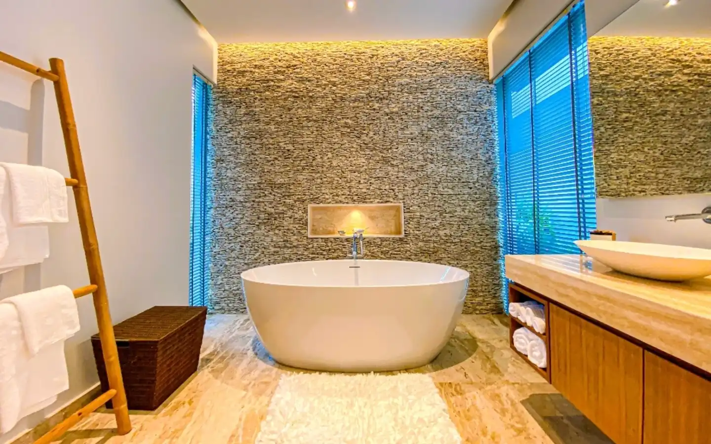 Interior view of Luxurious 2 Bedroom Resale Villa in Anchan Hills on Pasak 8, Cherngtalay, Phuket