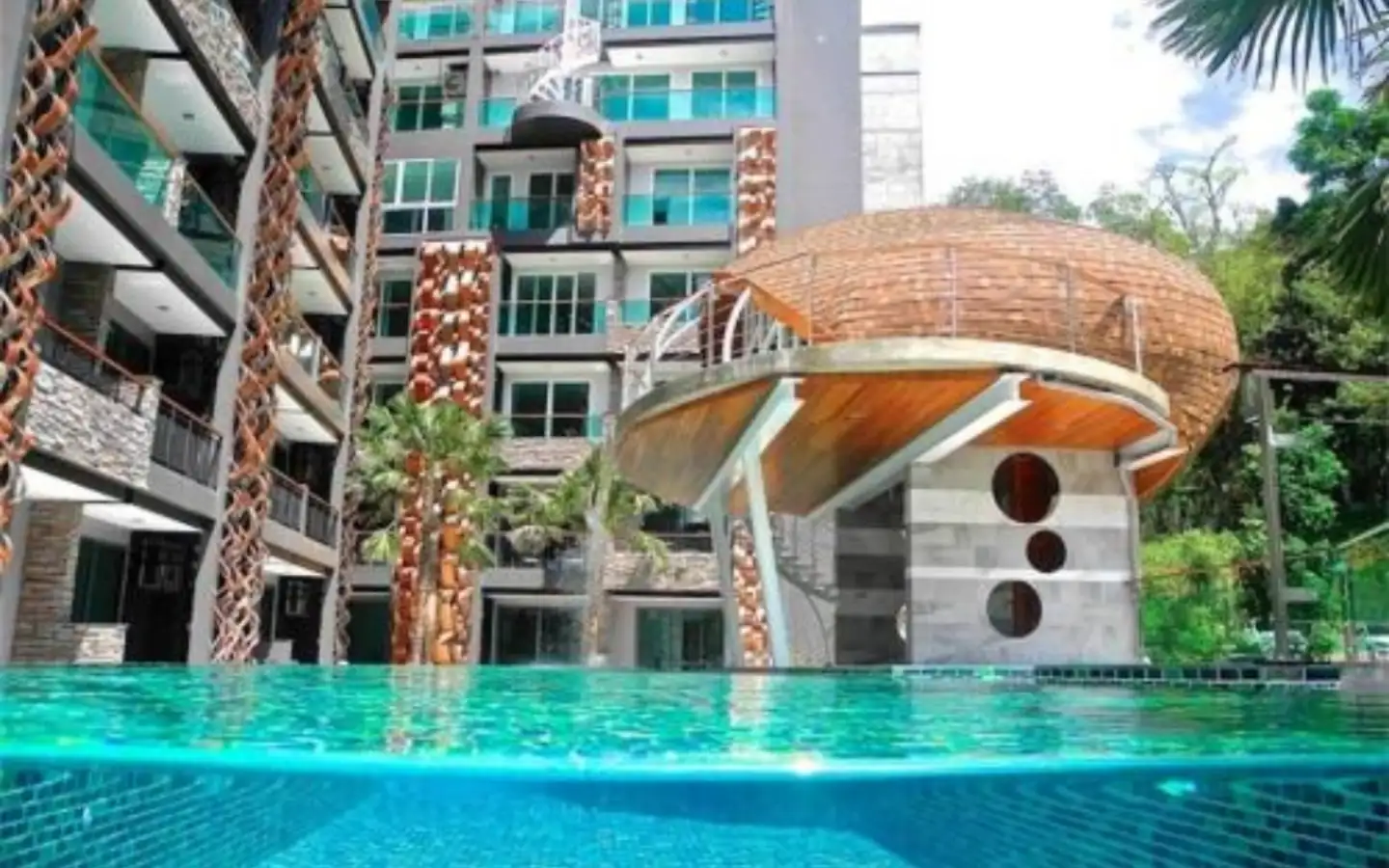 Exterior view of Foreign Freehold Condo for Sale at Emerald Terrace, Patong
