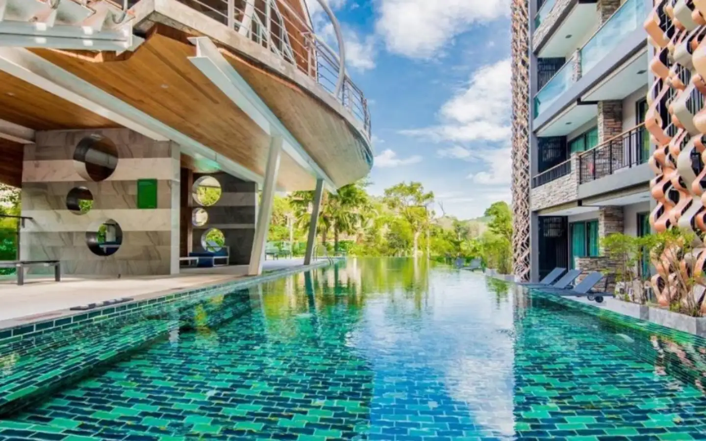 Foreign Freehold Condo for Sale at Emerald Terrace, Patong