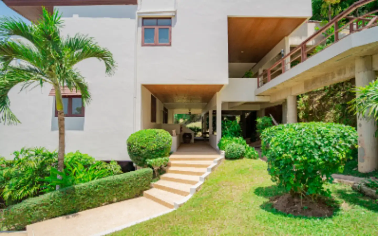 Interior view of Luxury 3 Bedroom Condominium for Sale in Blue Canyon Golf Course
