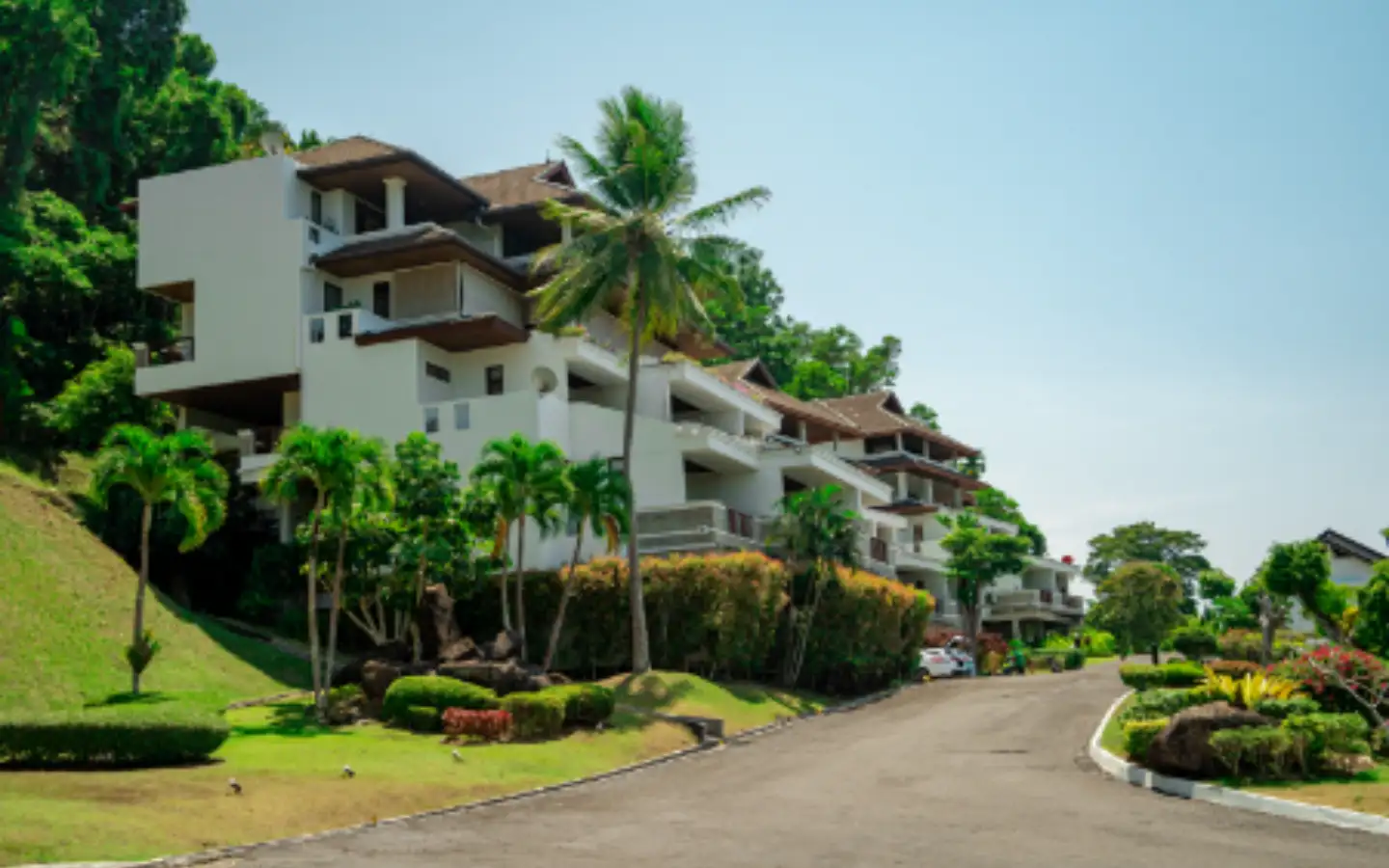 Interior view of Luxury 3 Bedroom Condominium for Sale in Blue Canyon Golf Course