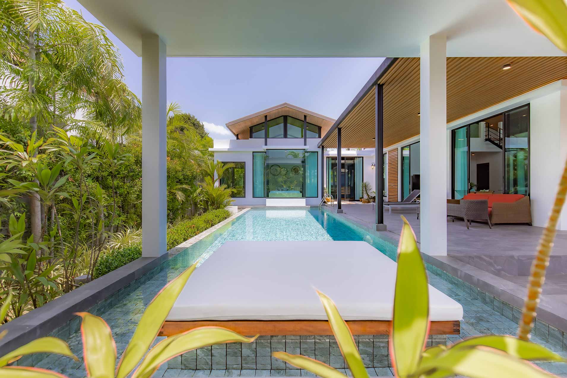 Luxury 4 Bedroom Gallery Loft Pool Villa for Sale in Nai Harn Baan Bua - Baan Varij - Photo 3