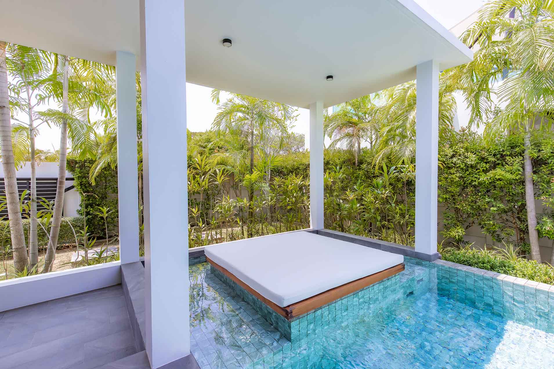 Luxury 4 Bedroom Gallery Loft Pool Villa for Sale in Nai Harn Baan Bua - Baan Varij - Photo 7