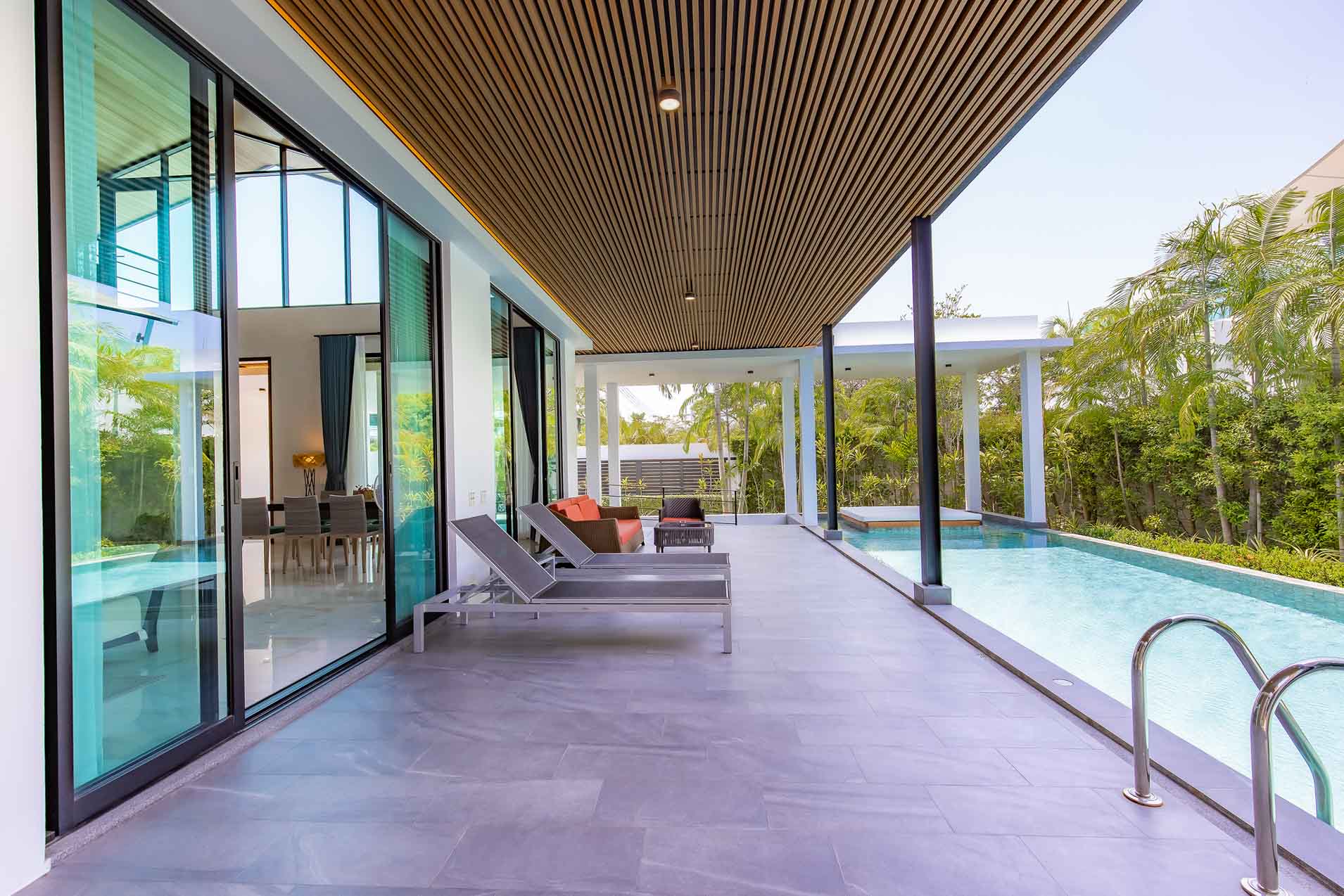 Luxury 4 Bedroom Gallery Loft Pool Villa for Sale in Nai Harn Baan Bua - Baan Varij - Photo 8