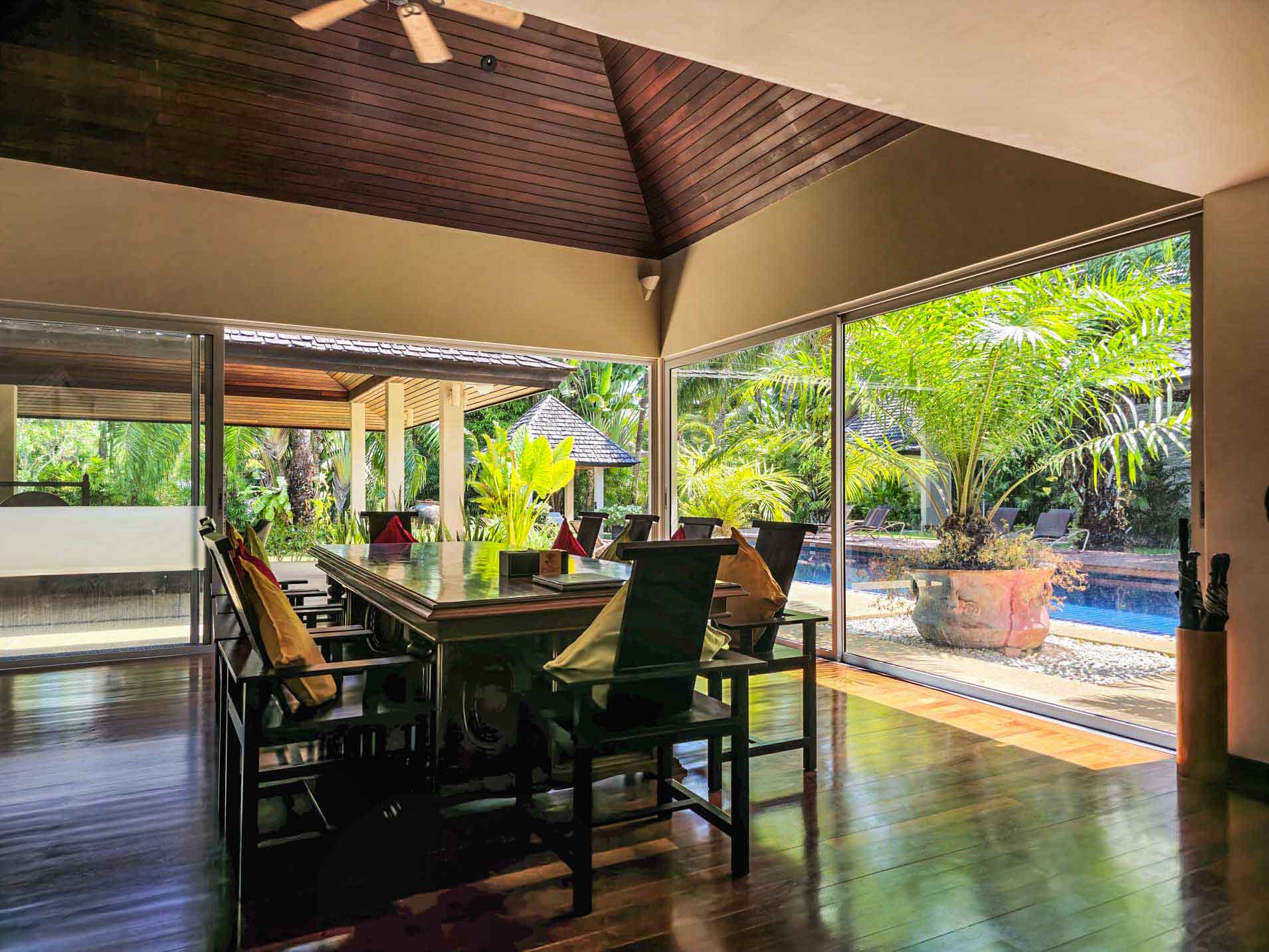 4 Bedroom Villa on 2,013 sqm Land Plot for Sale in the Exclusive Layan Estate, Phuket - Photo 5