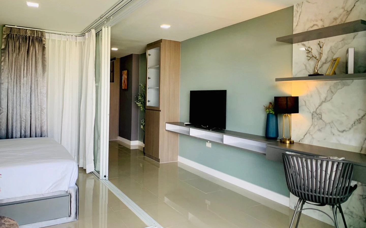 Interior view of 1 Bedroom Condo for Sale at Bayshore Oceanview Patong