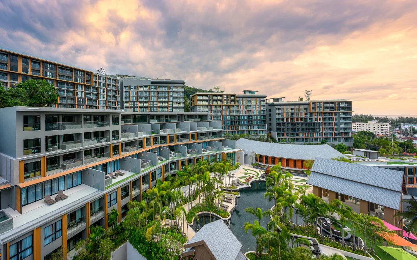 Interior view of 1 Bedroom Apartment for Sale at Panora Mida Grande Surin - D610