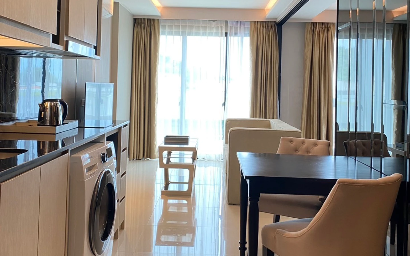 Interior view of One Bedroom Condo for Sale at Panora Mida Grande Surin - B105