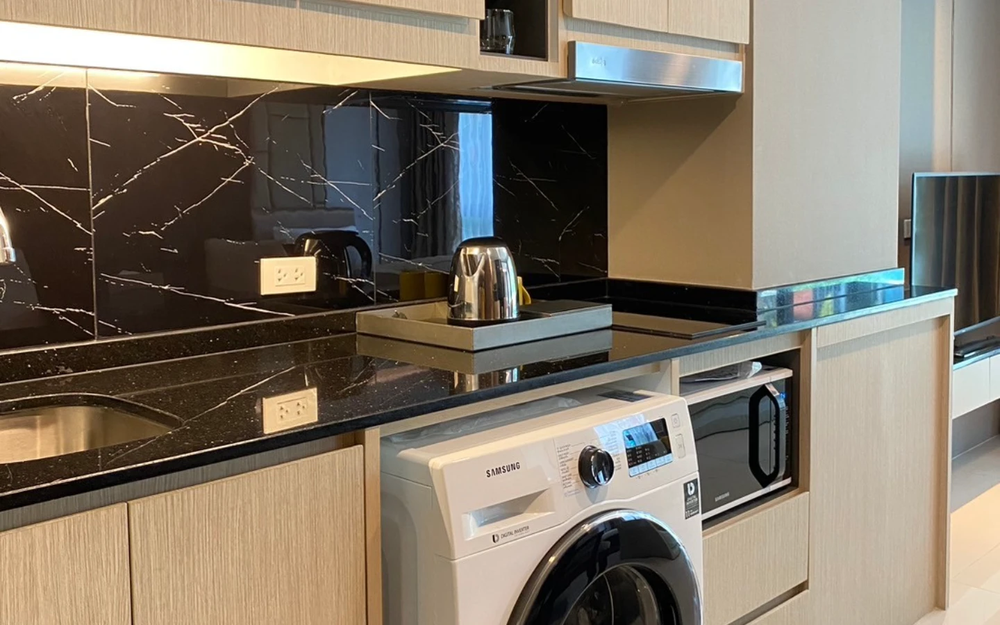 Interior view of Standard 1 Bedroom Condo for Sale at Panora Mida Grande Surin - D509
