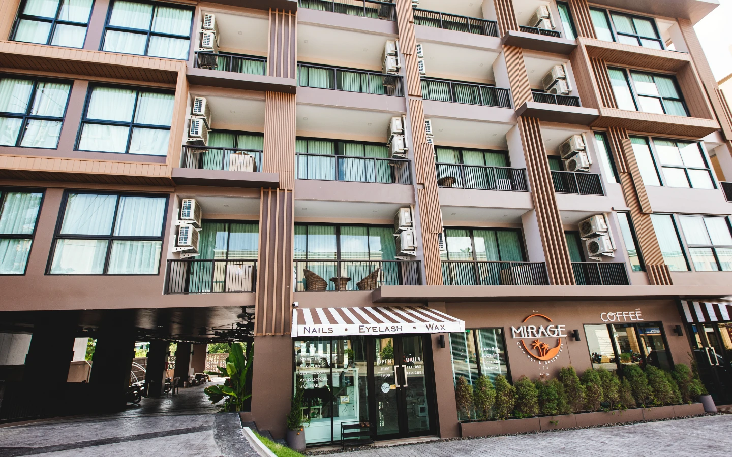 Interior view of Superior 2 Bedroom Apartment for Sale at Proud Condominium