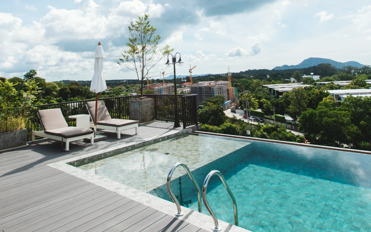 Interior view of Superior 2 Bedroom Apartment for Sale at Proud Condominium