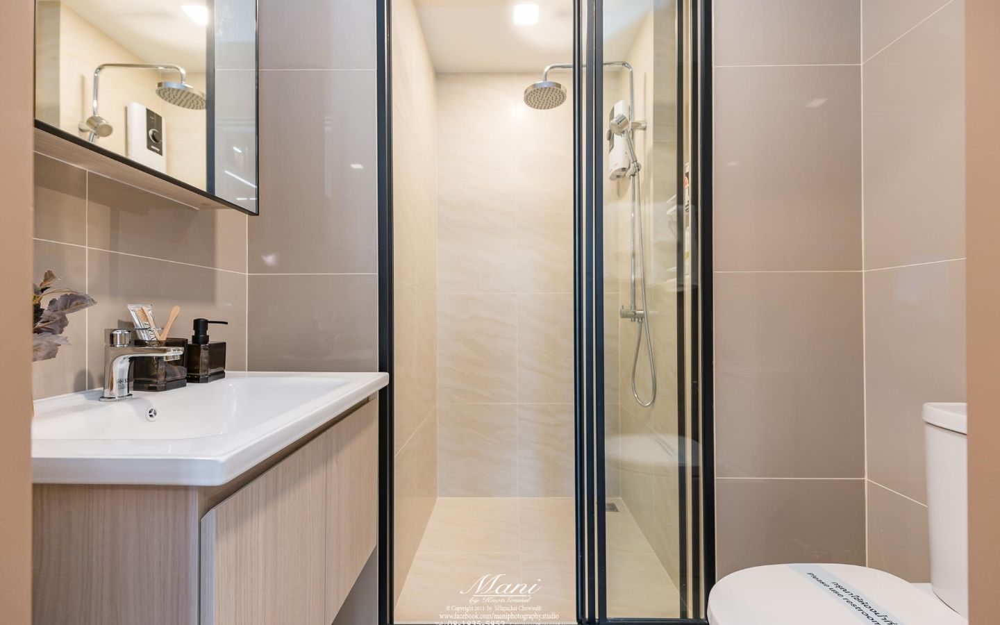 Interior view of 2 Bedroom Condo for Sale at Base Rise Phuket Town
