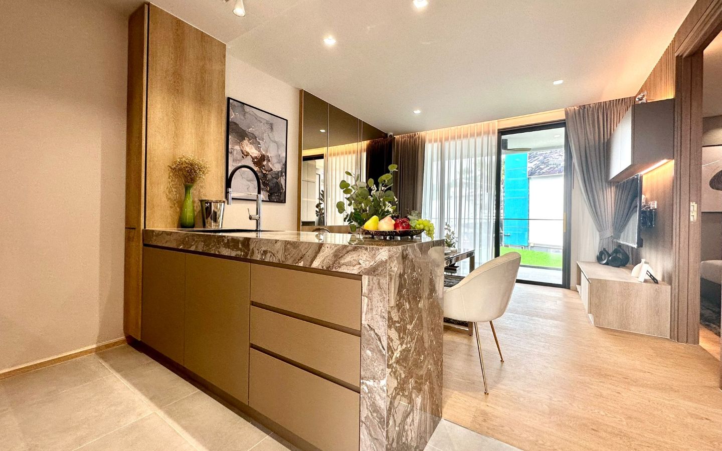 Interior view of Large 1 Bedroom Condo for Sale at The Balance Condo, Kata
