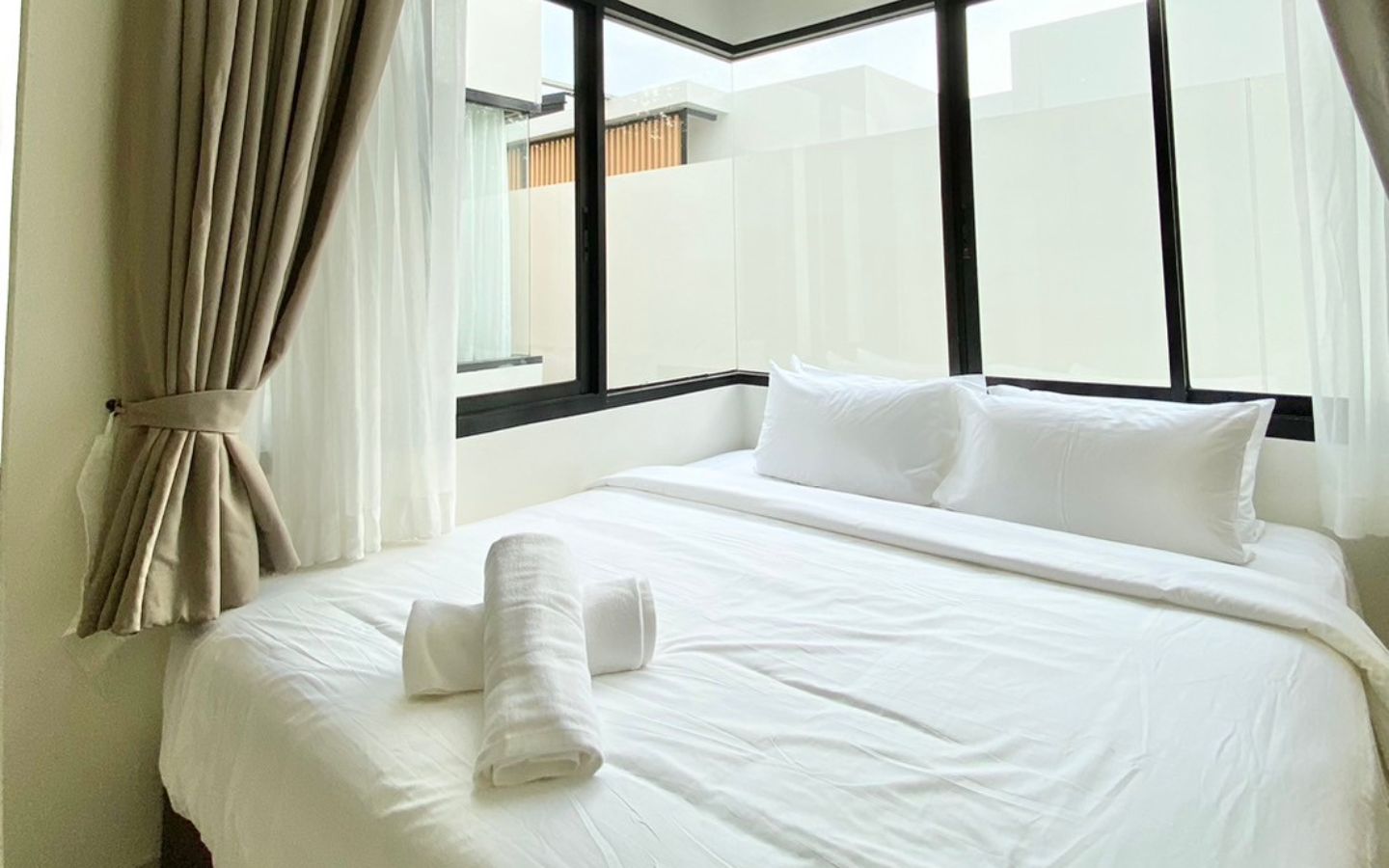 Interior view of 3 Bedroom Diamond Villa for Sale in Cherngtalay - Ready to Move In