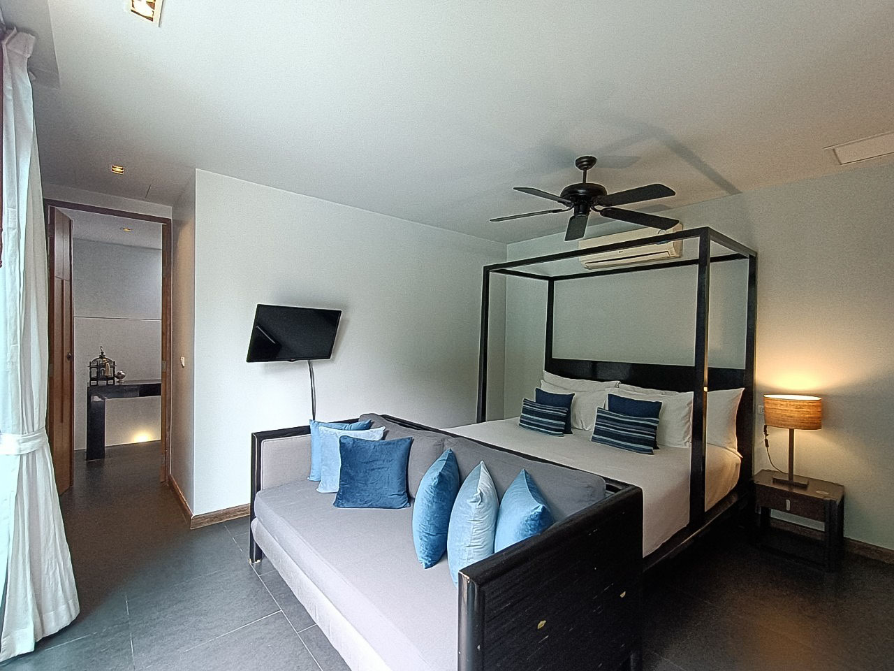 Interior view of 2 Bedroom Resale Pool Villa at The Wings, Pasak 8
