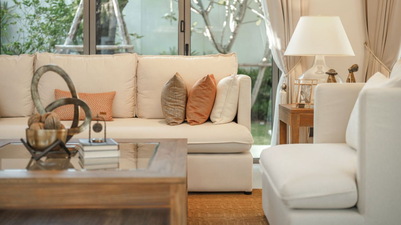 Interior view of 4 Bedroom Large Modern Pool Villa for Sale at Anchan Sunscape - Type 4A-2