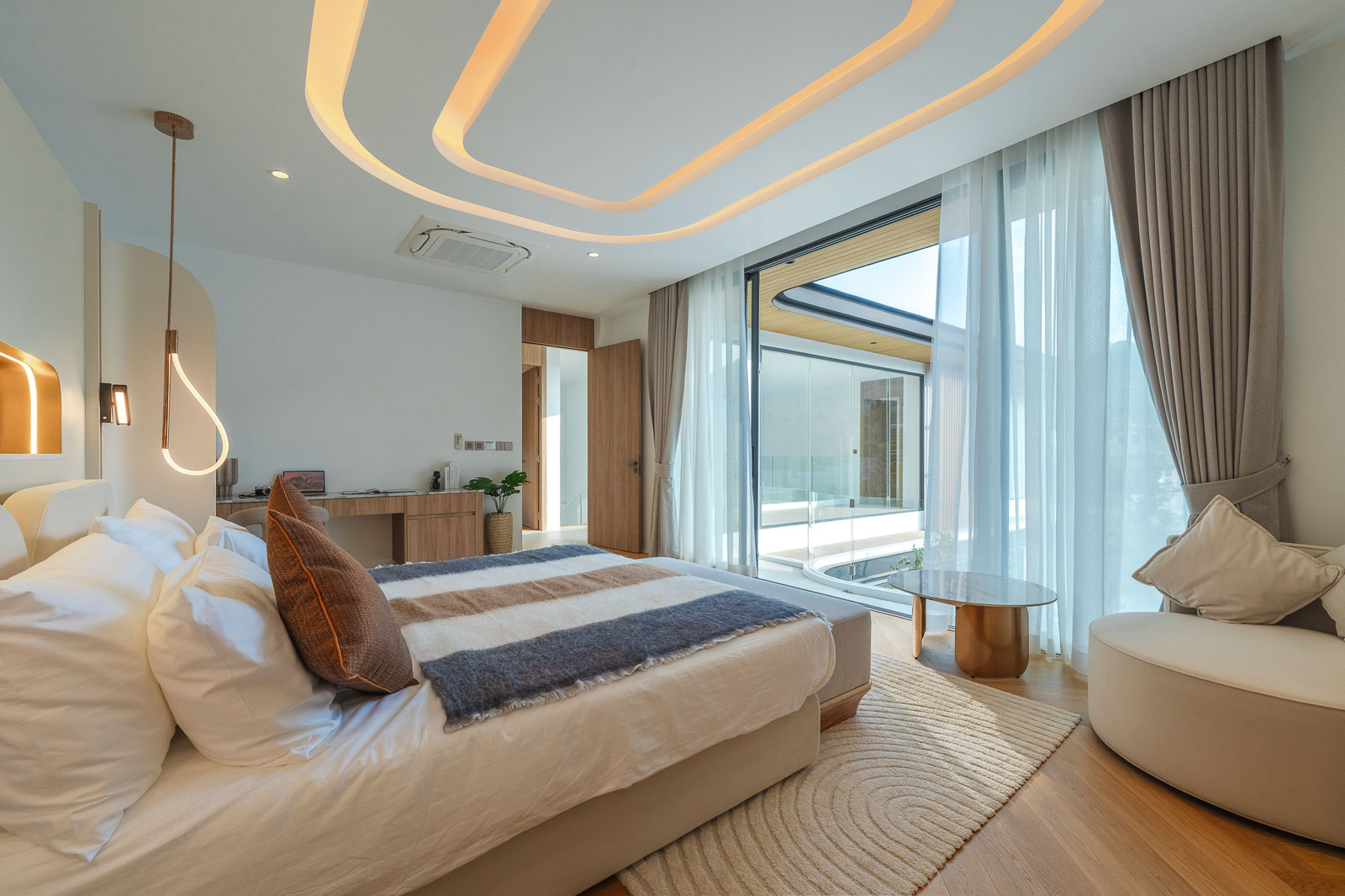 Private 5-Bedroom Pool Villa for Sale in Nature's Rest - Cherngtalay, Phuket - Photo 4