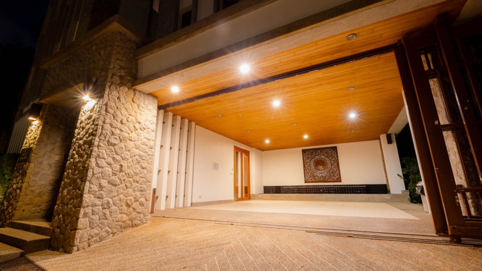 Interior view of 5 Bedroom Ocean View Super Villa Yang Som for Sale in Surin Beach