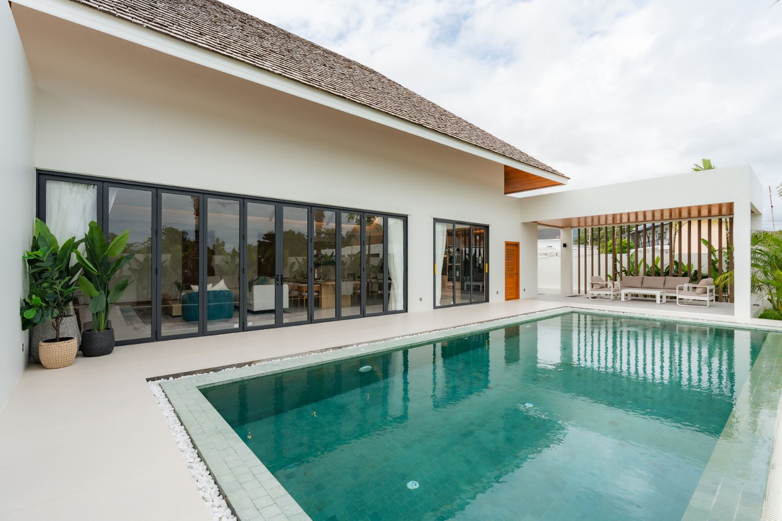Interior view of 3 Bedroom Pool Villa for Sale in The Wynn Villas, Pasak 8, Cherngtalay