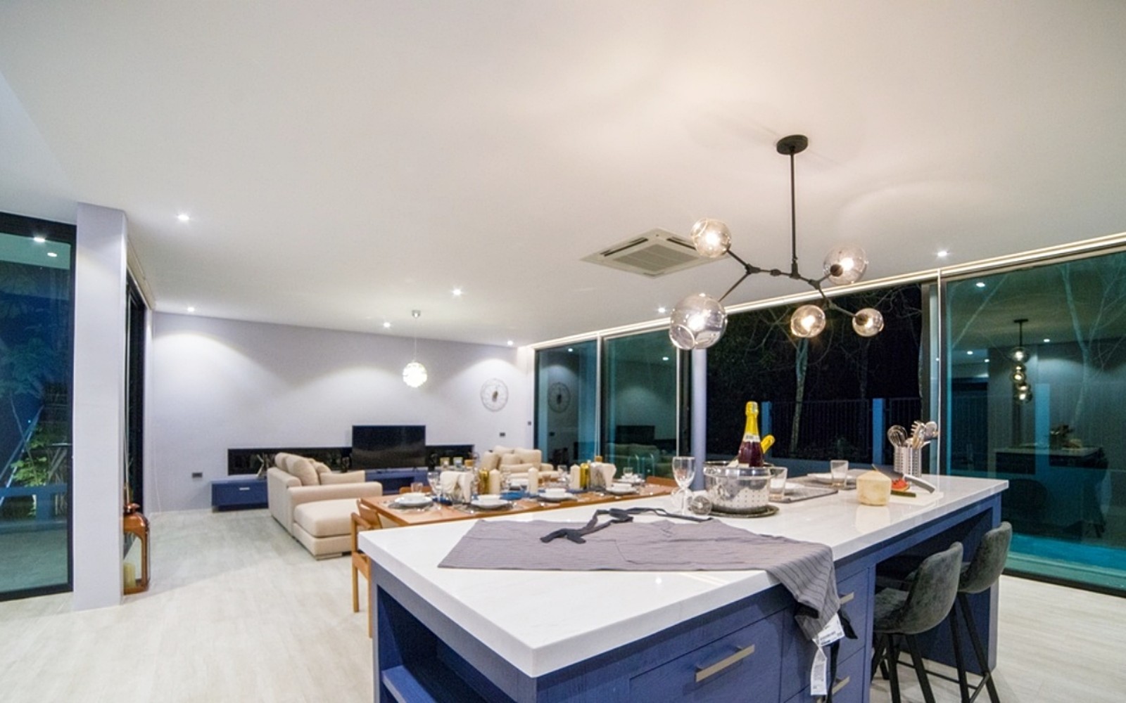 Interior view of 4 Bedroom Resale Pool Villa at Wallaya Granary, Pasak 8 - From Private Owner