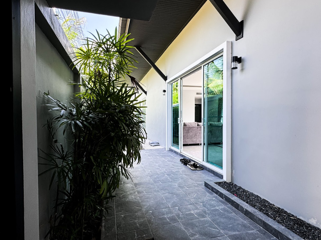 3-Bedroom Bua Sawan Villa for Sale on Large Plot in Cherngtalay - From Private Owner - Photo 7