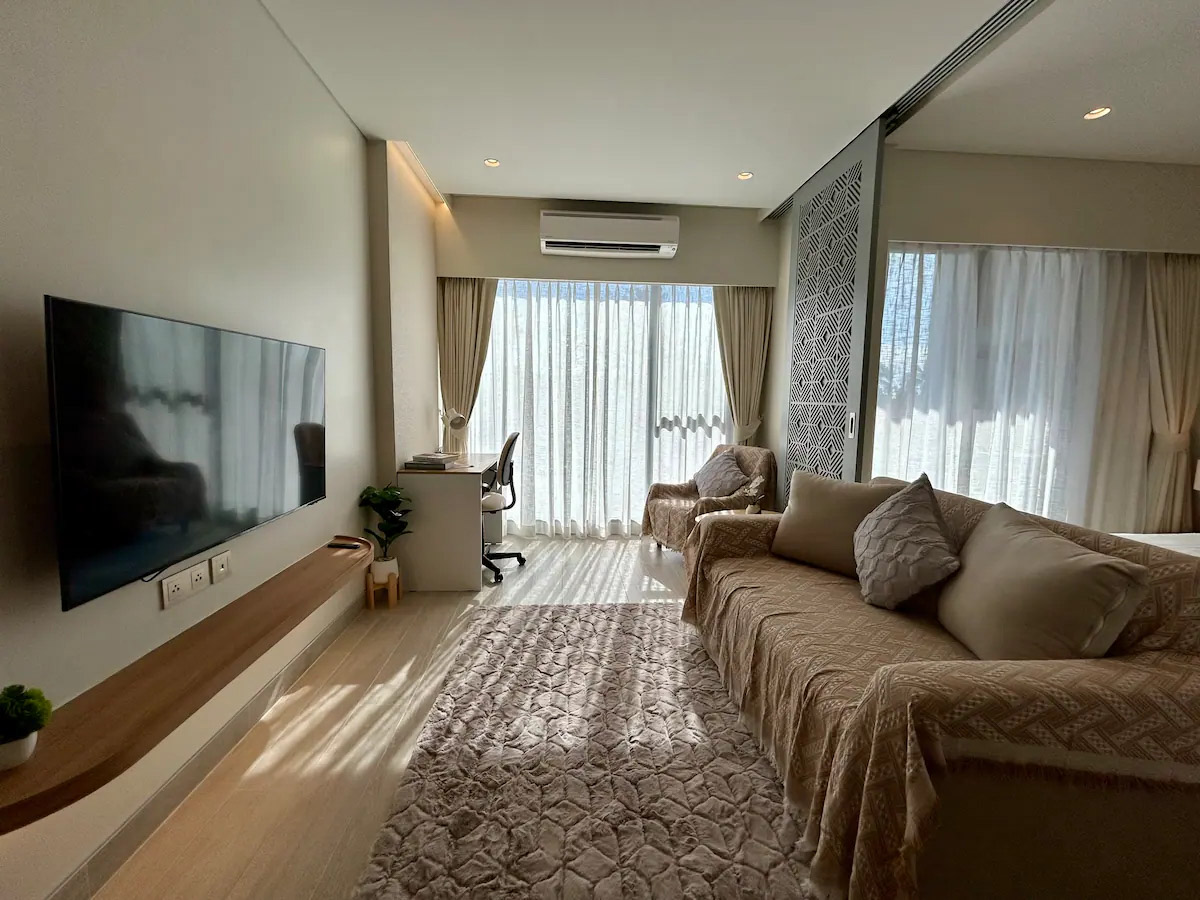 Luxury One Bedroom Laguna Lakeside Residences Condo for Sale from Owner